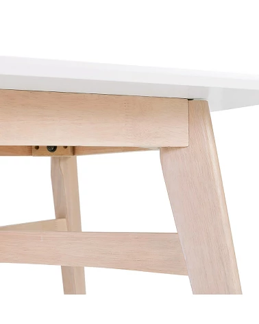 Table en bois massif STEFFIE couleur naturelle blanchi